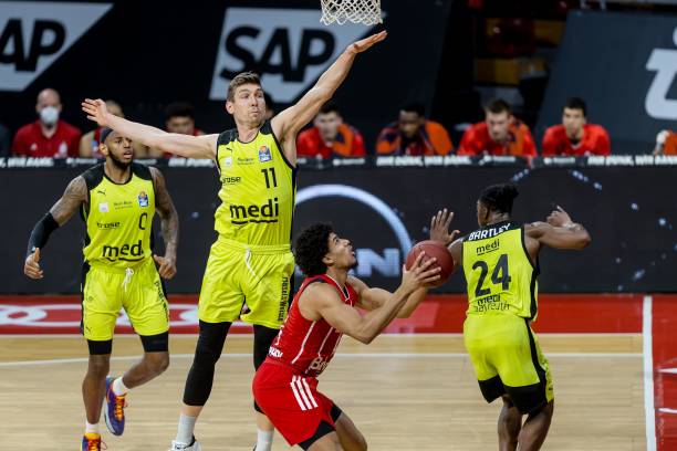 下配合和团 下配合和团