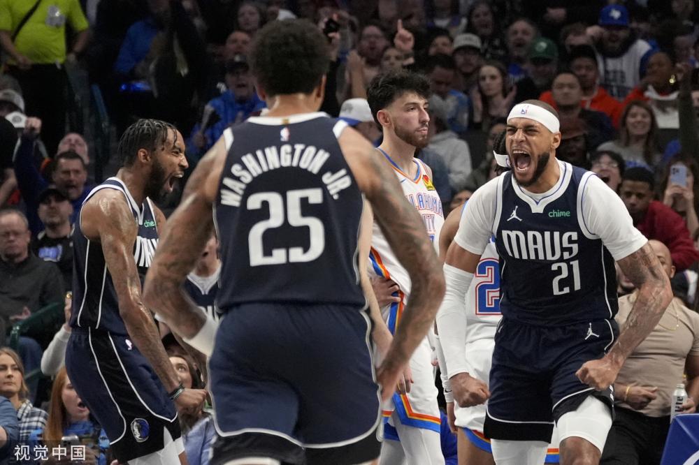 表现尤其出 表现尤其出