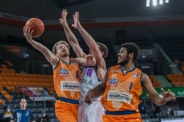 效力于曼联 效力于曼联