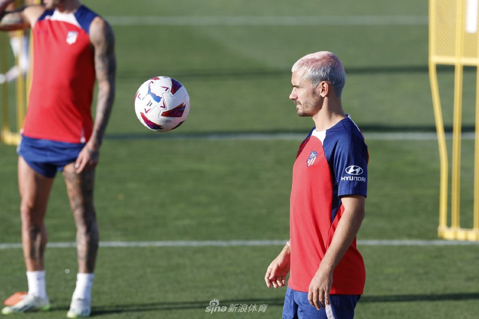 3人或成国 3人或成国